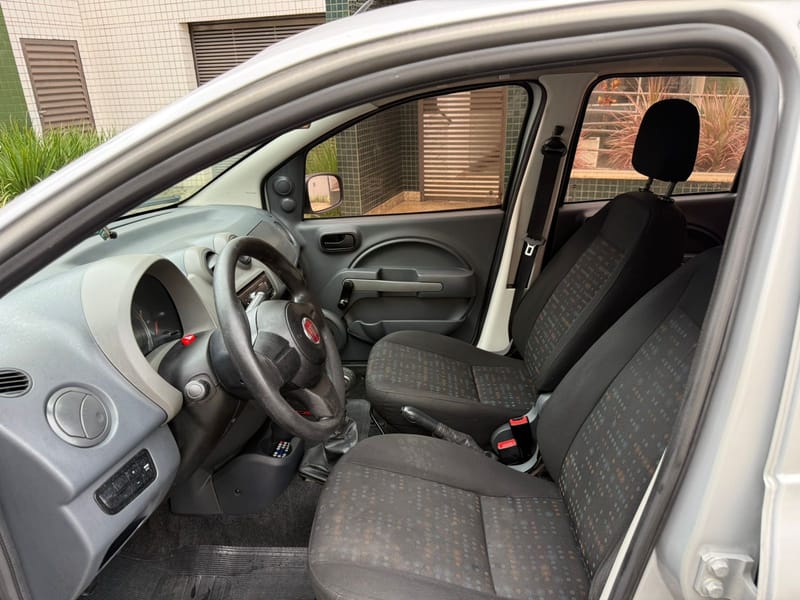 FIAT UNO EVO VIVACE 1.0 FIRE BÁSICO 2015