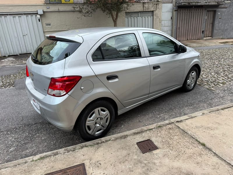 CHEVROLET ONIX JOY COMPLETO  2018