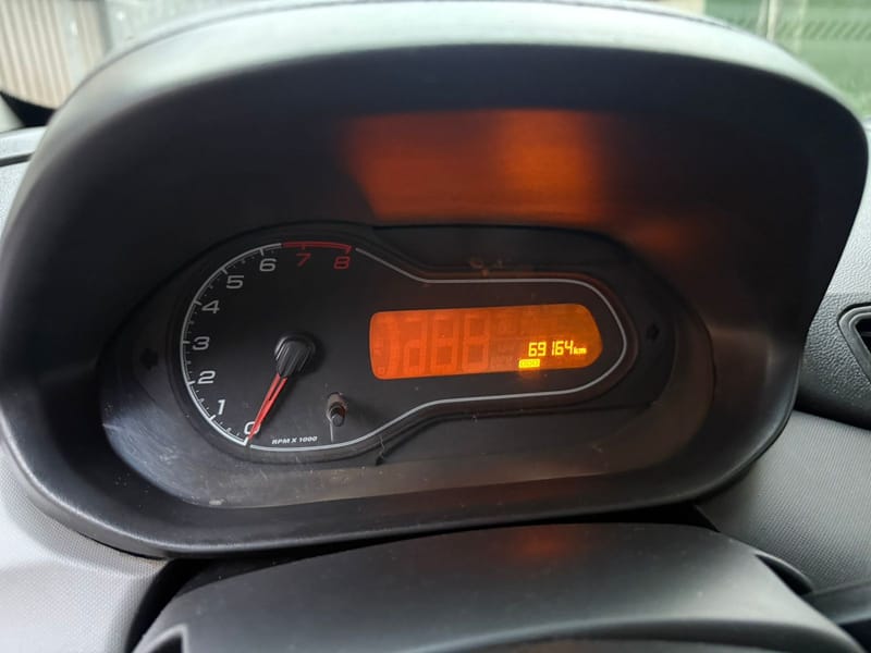 CHEVROLET ONIX JOY COMPLETO  2018