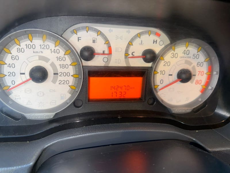 FIAT STRADA ADVENTURE CABINE DUPLA 1.8 LOCKER COMPLETA 2012