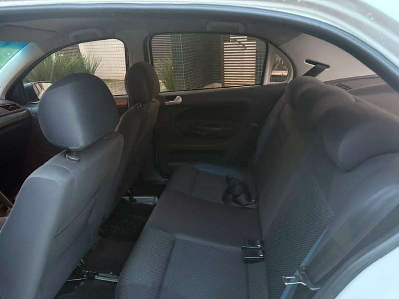 VOLKSWAGEN VOYAGE 1.6 COMFORTLINE COMPLETO 2017