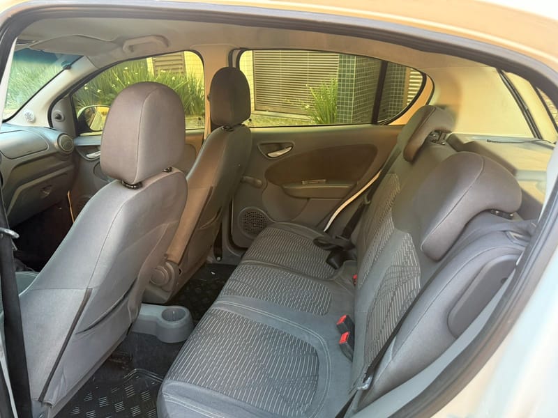 FIAT PALIO 1.0 ATTRACTIVE  EVO COMPLETO 2013
