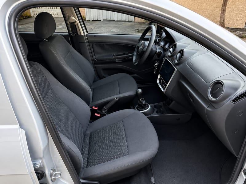 VOLKSWAGEN VOYAGE TRENDLINE T.