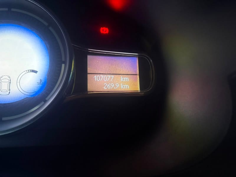 RENAULT FLUENCE DYNAMIQUE 2.0 MANUAL COMPLETO 2015