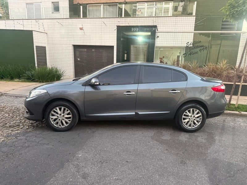 RENAULT FLUENCE DYNAMIQUE 2.0 MANUAL COMPLETO 2015