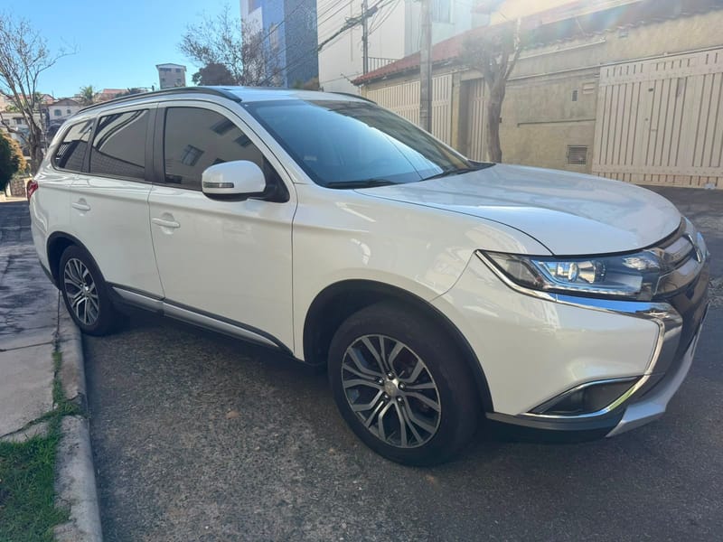 MITSUBISHI OUTLANDER 2.0 TOP DE LINHA 2016 