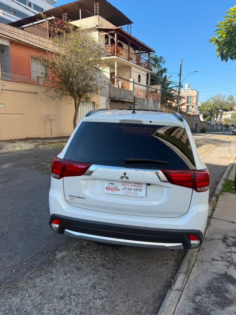 MITSUBISHI OUTLANDER 2.0 TOP DE LINHA 2016 