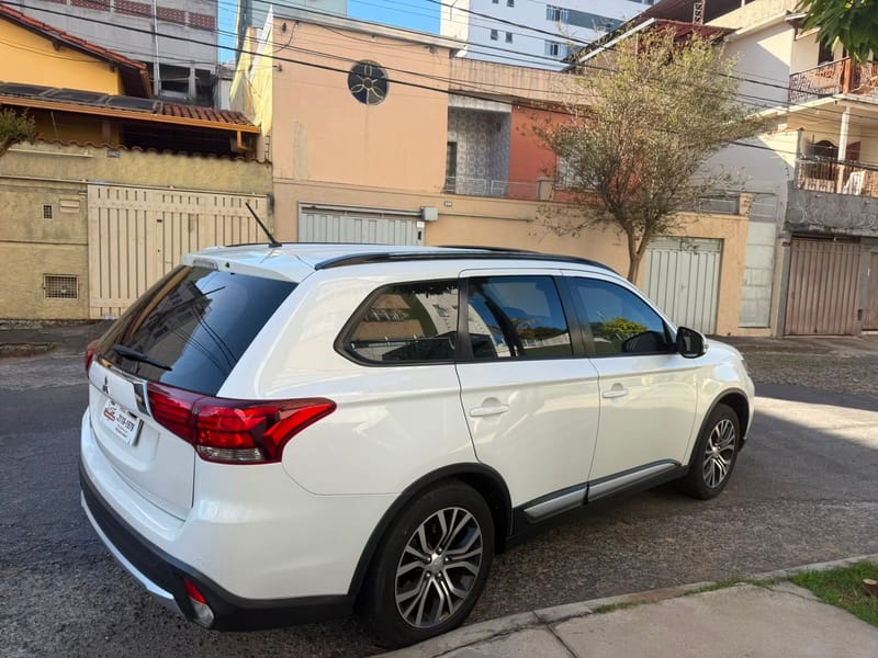 MITSUBISHI OUTLANDER 2.0 TOP DE LINHA 2016 