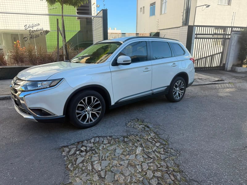 MITSUBISHI OUTLANDER 2.0 TOP DE LINHA 2016 