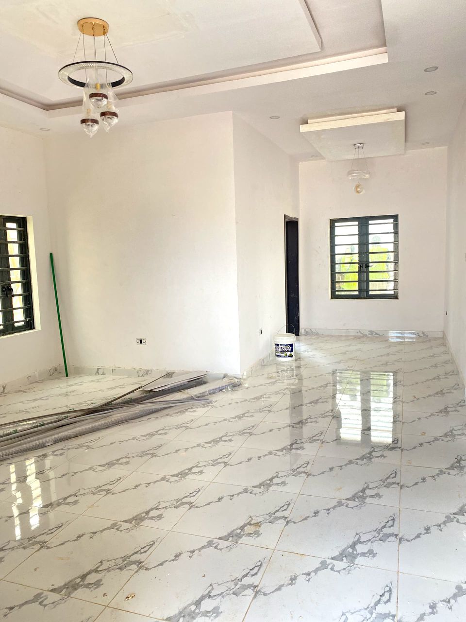 MEGA BUNGALOWS, EPE 