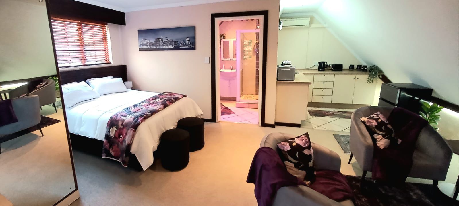 Full on-suite bathroom