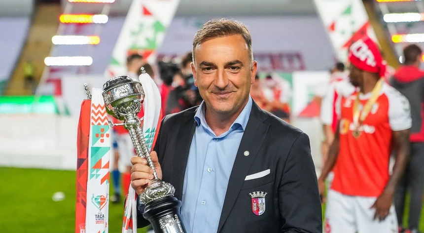 Braga anuncia o regresso de Carlos Carvalhal