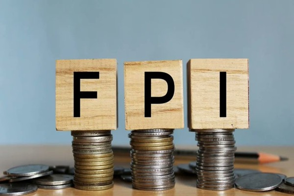 FPIs Withdraw ₹17,900 Crore from Indian Equitie Markets in August So Far