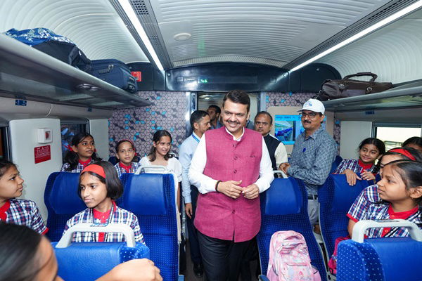 India’s Longest-Route Vande Bharat Train Launched on Nagpur–Pune Corridor
