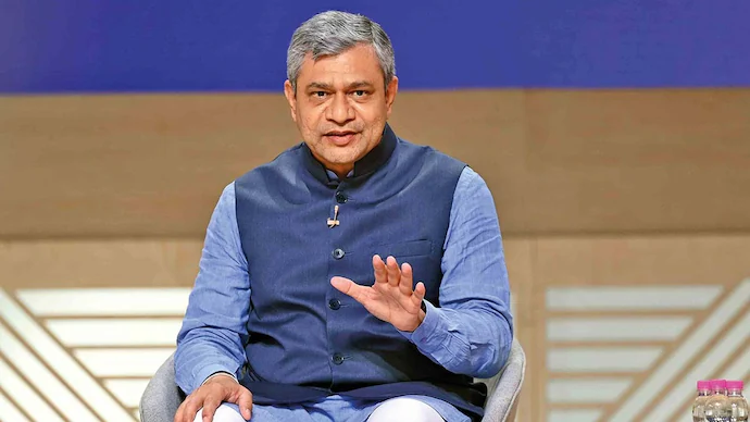 Government Approves ₹4,594 Crore for Four New Semiconductor Projects in Odisha, Punjab, and Andhra Pradesh