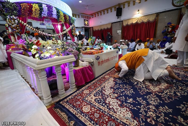 PM Modi extends greetings on occasion of Parkash Purab of Sri Guru Granth Sahib