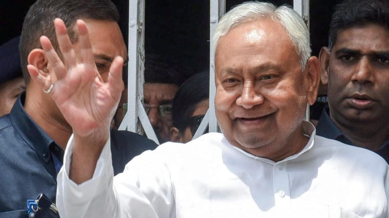 Nitish hikes the honorarium of supporting staff in government schools