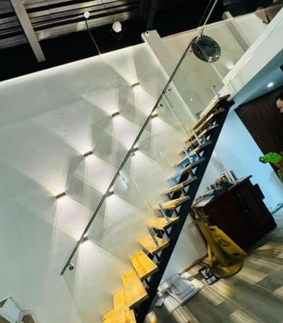 Instalación de barandillas de vidrio templado