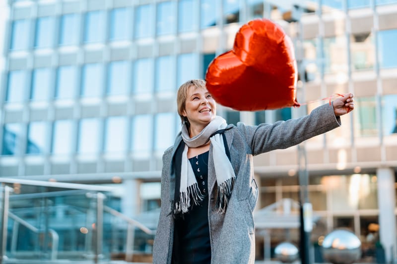 Entre pressions sociales et quête de sens : comment les femmes de 40 à 50 ans réinventent leur avenir