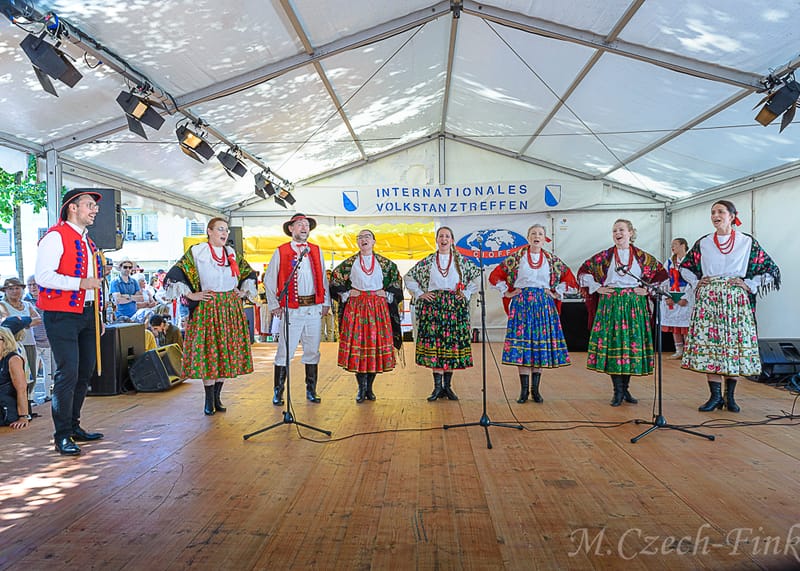 Występ Grupy  LASOWIACY Polonijny Zespół Tańca w dniu 8.07.2023 w Zurichu w  Internationales Volkstanztreffen.