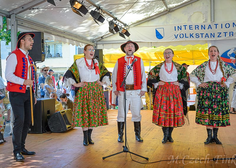 Występ Grupy  LASOWIACY Polonijny Zespół Tańca w dniu 8.07.2023 w Zurichu w  Internationales Volkstanztreffen.
