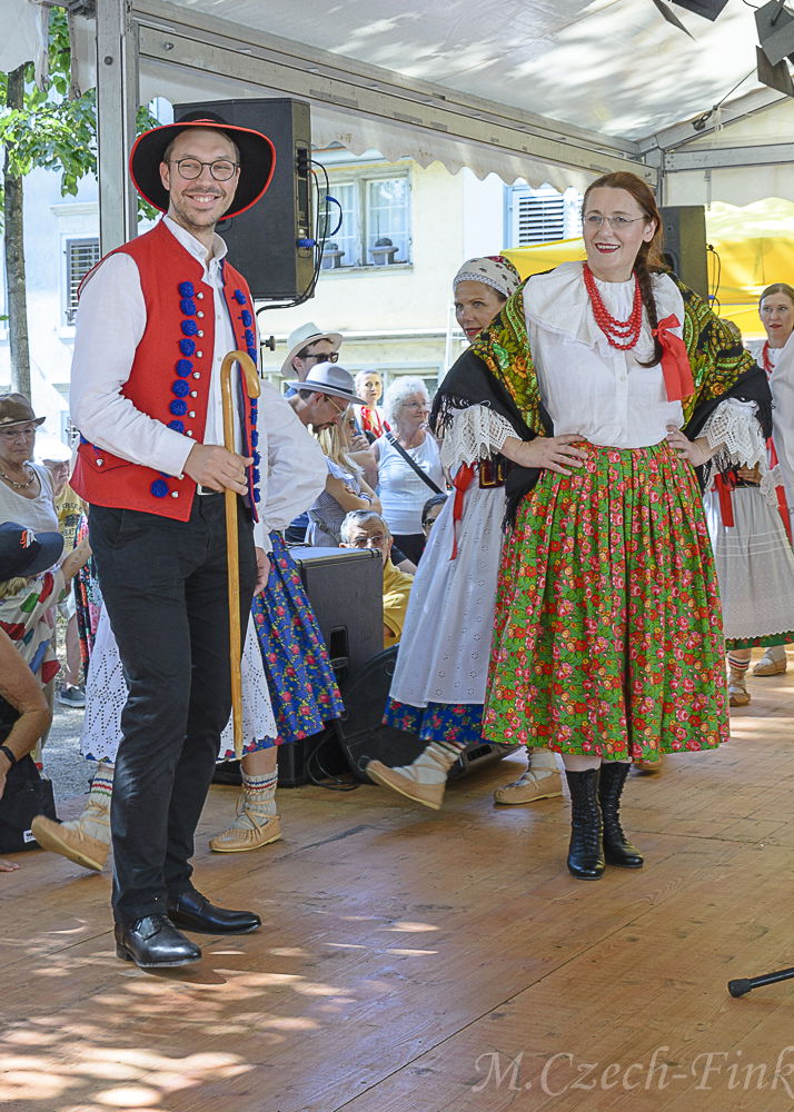 Występ Grupy  LASOWIACY Polonijny Zespół Tańca w dniu 8.07.2023 w Zurichu w  Internationales Volkstanztreffen.