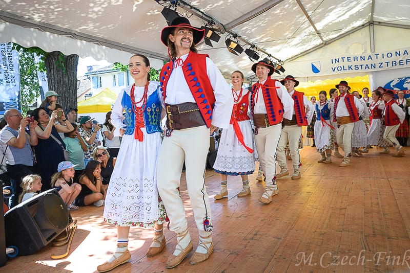 Występ Grupy  LASOWIACY Polonijny Zespół Tańca w dniu 8.07.2023 w Zurichu w  Internationales Volkstanztreffen.