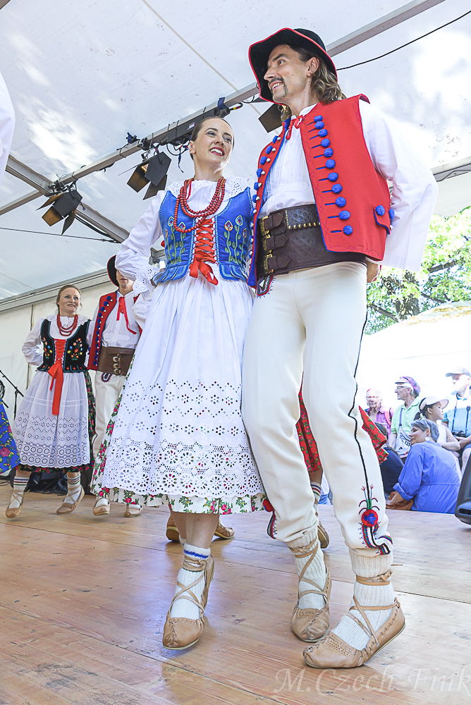 Występ Grupy  LASOWIACY Polonijny Zespół Tańca w dniu 8.07.2023 w Zurichu w  Internationales Volkstanztreffen.