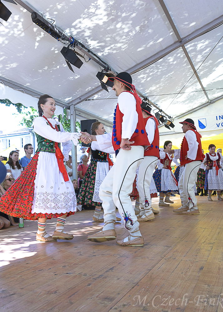 Występ Grupy  LASOWIACY Polonijny Zespół Tańca w dniu 8.07.2023 w Zurichu w  Internationales Volkstanztreffen.