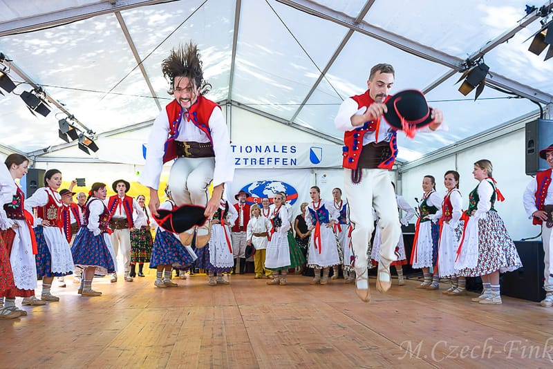 Występ Grupy  LASOWIACY Polonijny Zespół Tańca w dniu 8.07.2023 w Zurichu w  Internationales Volkstanztreffen.
