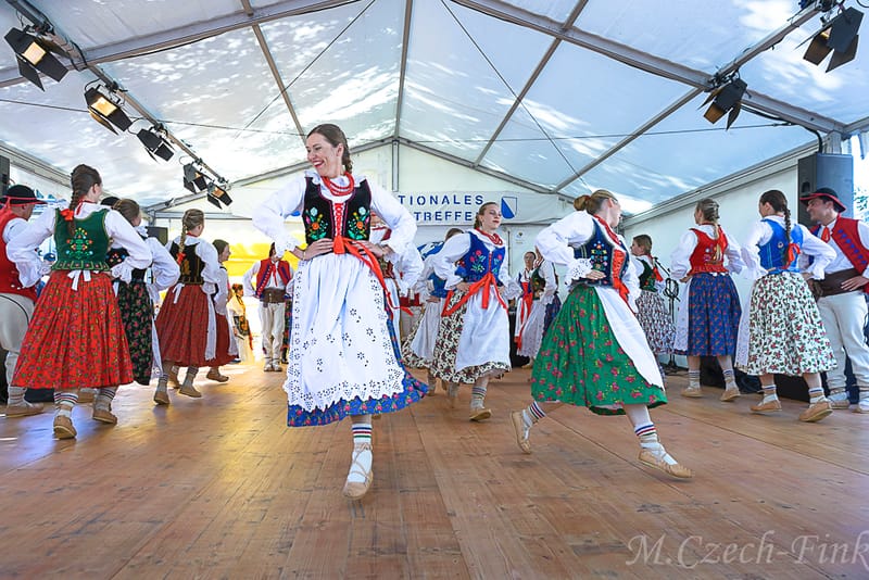 Występ Grupy  LASOWIACY Polonijny Zespół Tańca w dniu 8.07.2023 w Zurichu w  Internationales Volkstanztreffen.
