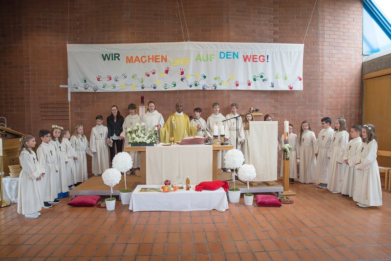 Zdjęcia z pierwszych komunii z lat 2012-2022