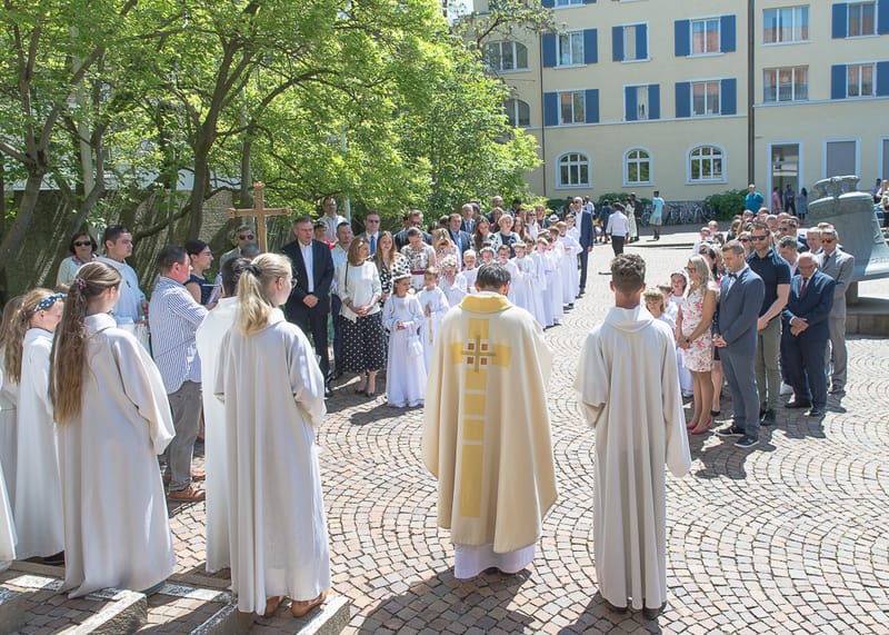 Zdjęcia z pierwszych komunii z lat 2012-2022