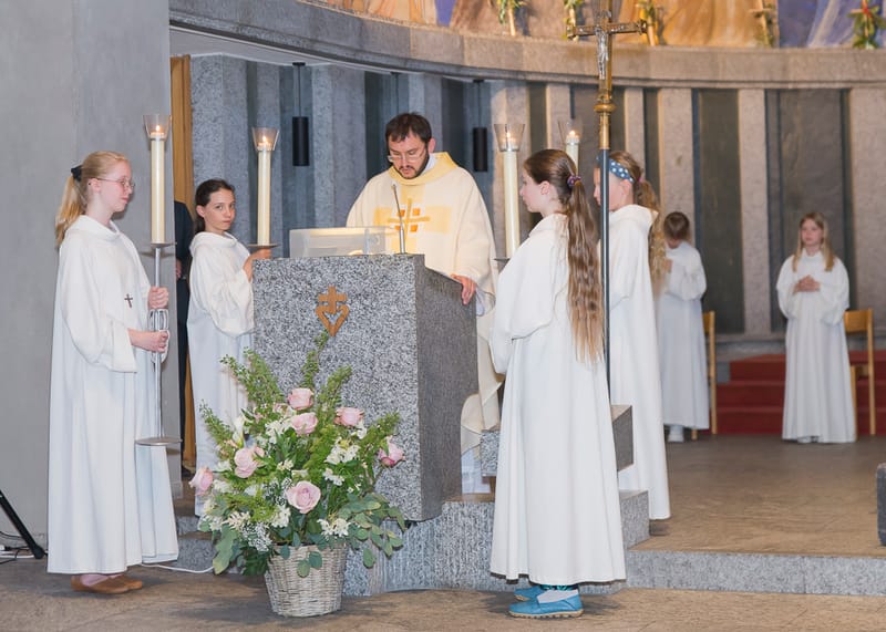 Zdjęcia z pierwszych komunii z lat 2012-2022