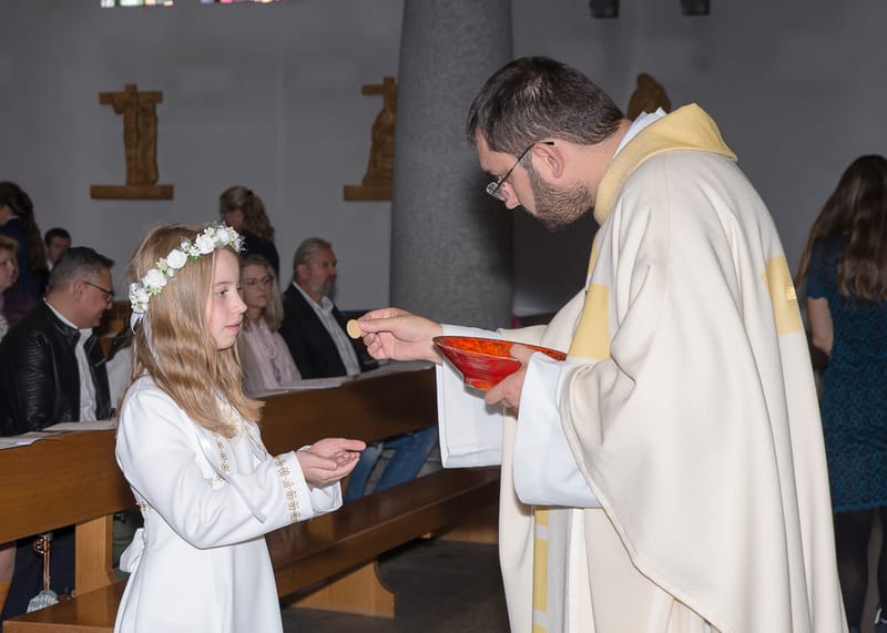 Zdjęcia z pierwszych komunii z lat 2012-2022