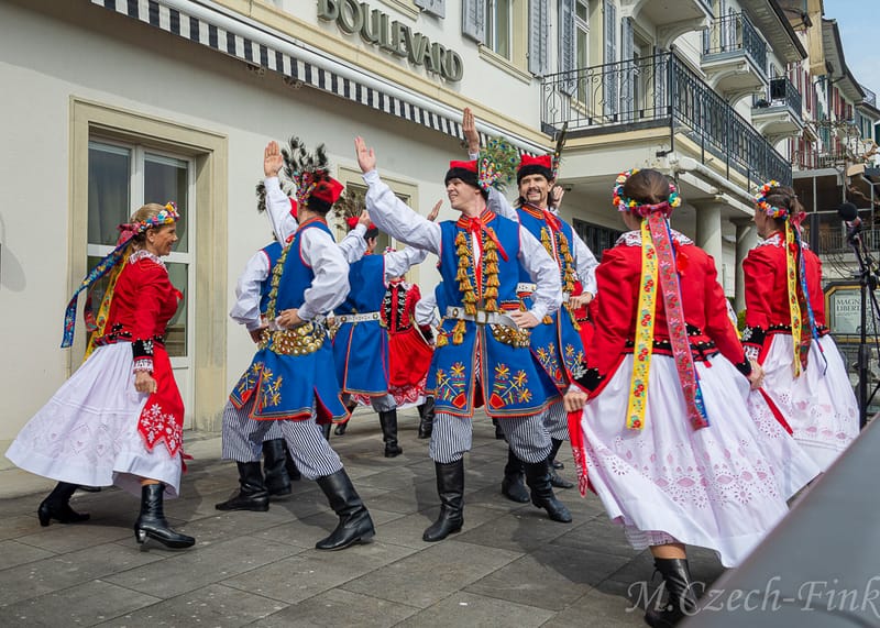 Występ Grupy  LASOWIACY Polonijny Zespół Tańca w dniu 22.04.2023
