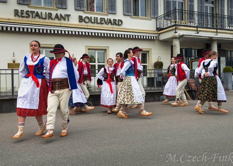 Występ Grupy  LASOWIACY Polonijny Zespół Tańca w dniu 22.04.2023