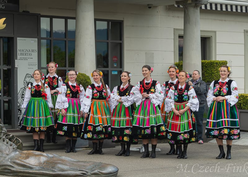 Występ Grupy  LASOWIACY Polonijny Zespół Tańca w dniu 22.04.2023