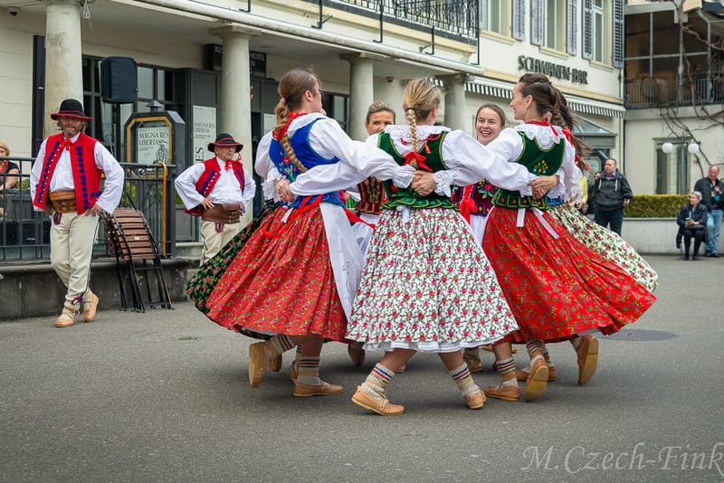 Występ Grupy  LASOWIACY Polonijny Zespół Tańca w dniu 22.04.2023