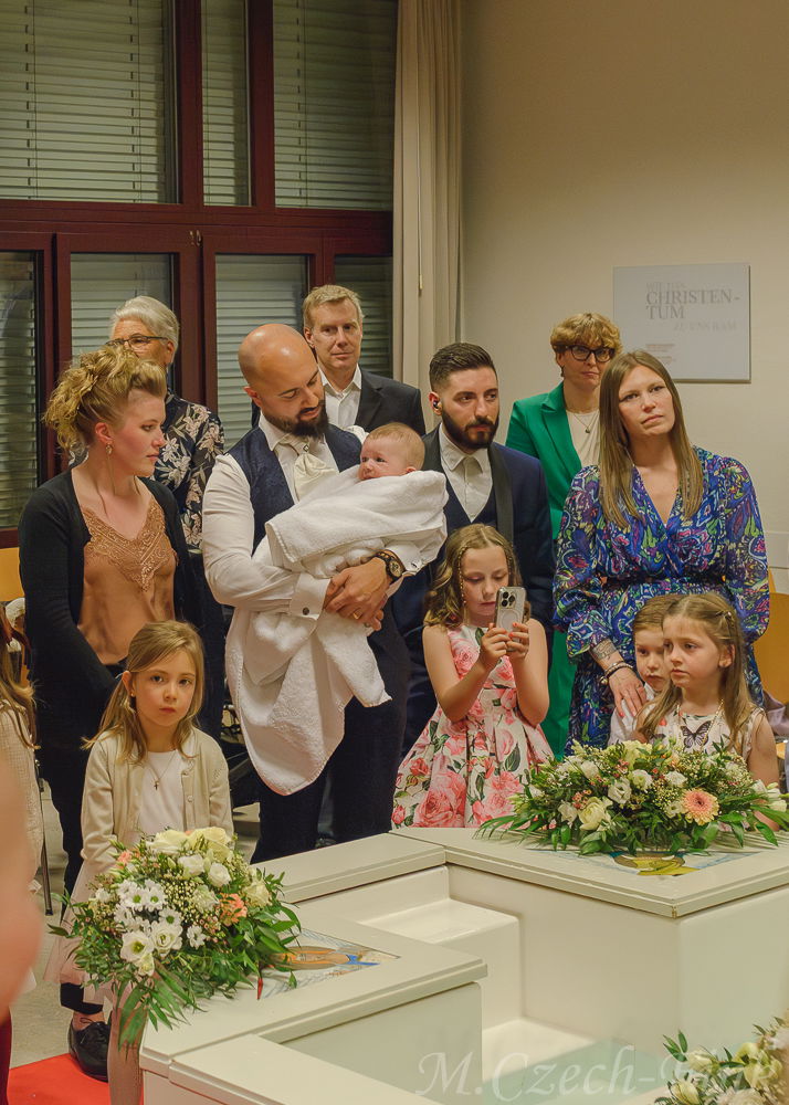 Chrzest w czasie Wielkanocy 2025