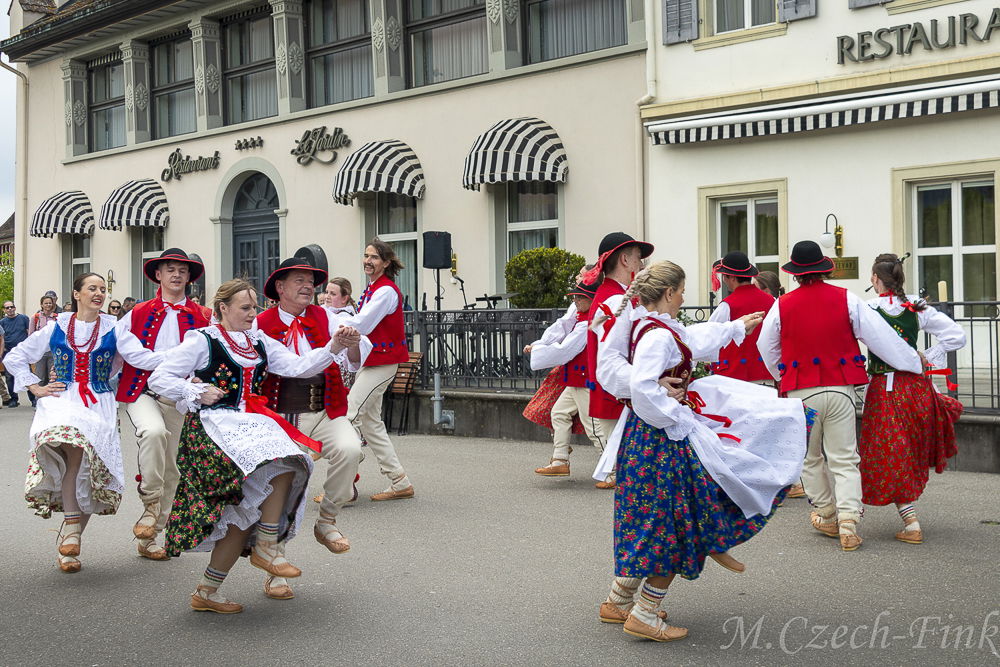 Auftritt der Polnische Tanzgruppe Lasowiacy am 22. April 2023