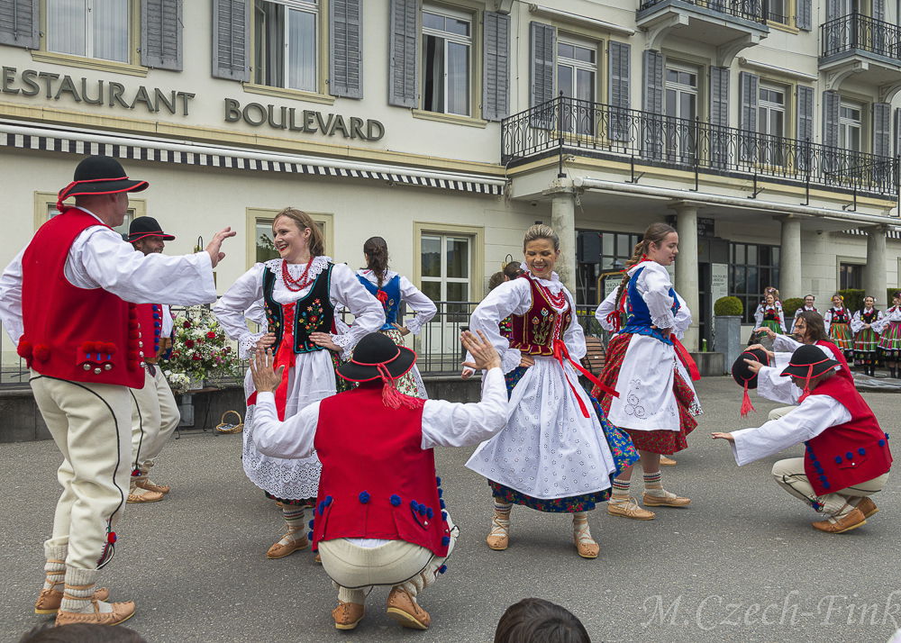 Auftritt der Polnische Tanzgruppe Lasowiacy am 22. April 2023