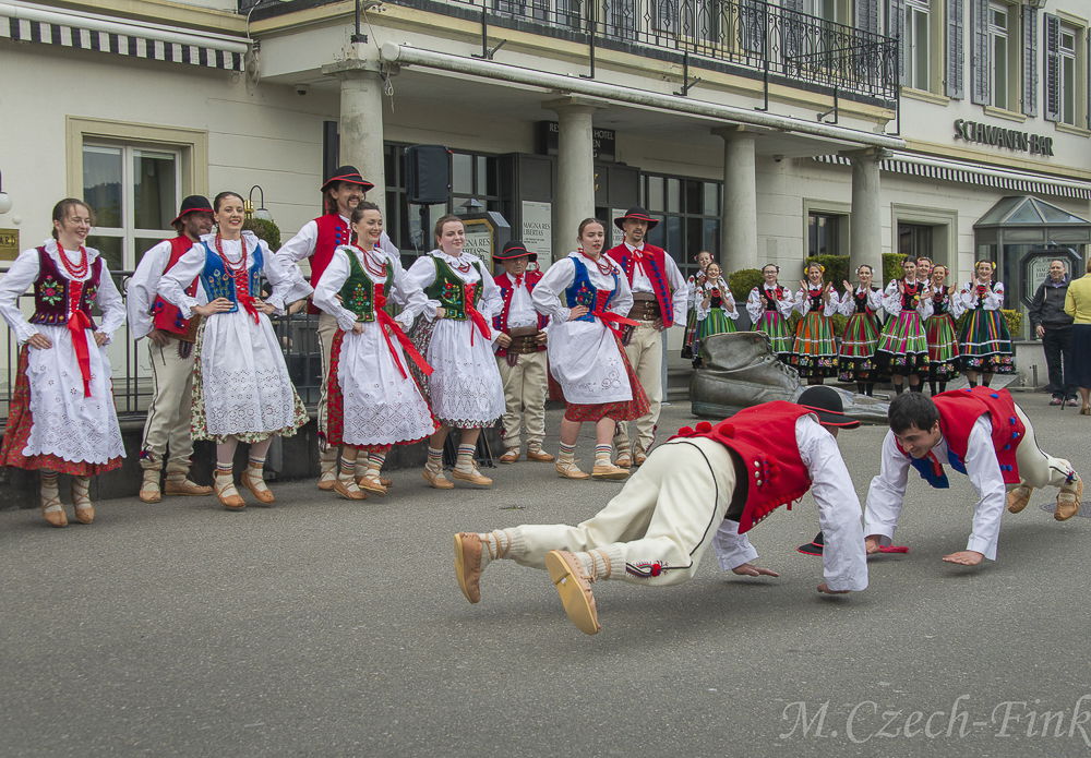 Auftritt der Polnische Tanzgruppe Lasowiacy am 22. April 2023