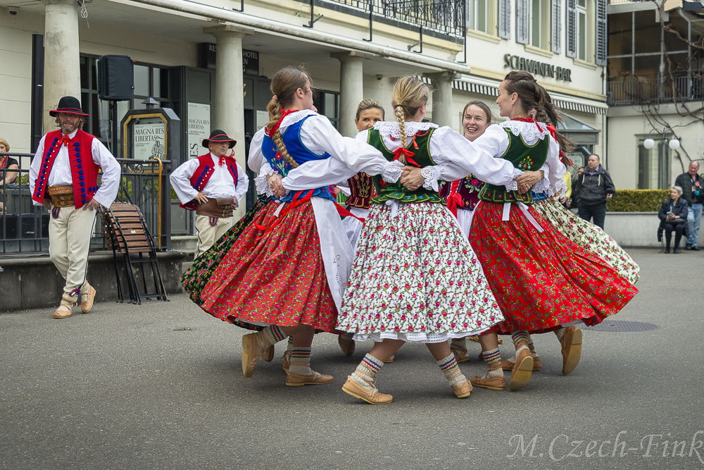 Auftritt der Polnische Tanzgruppe Lasowiacy am 22. April 2023