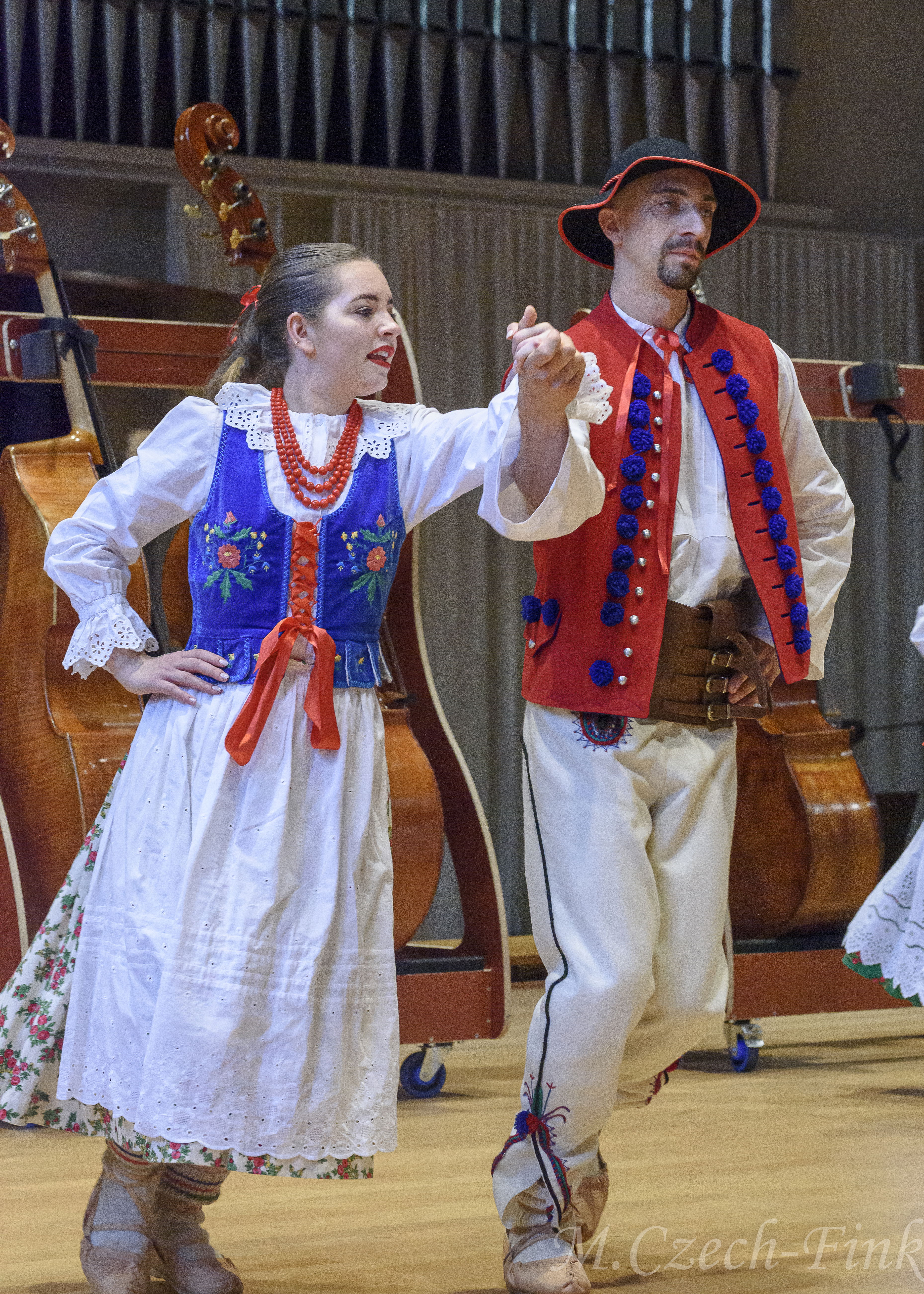 Auftritt des polnischen Tanzensembles LASOWIACY am 30. September 2024 in Basel.