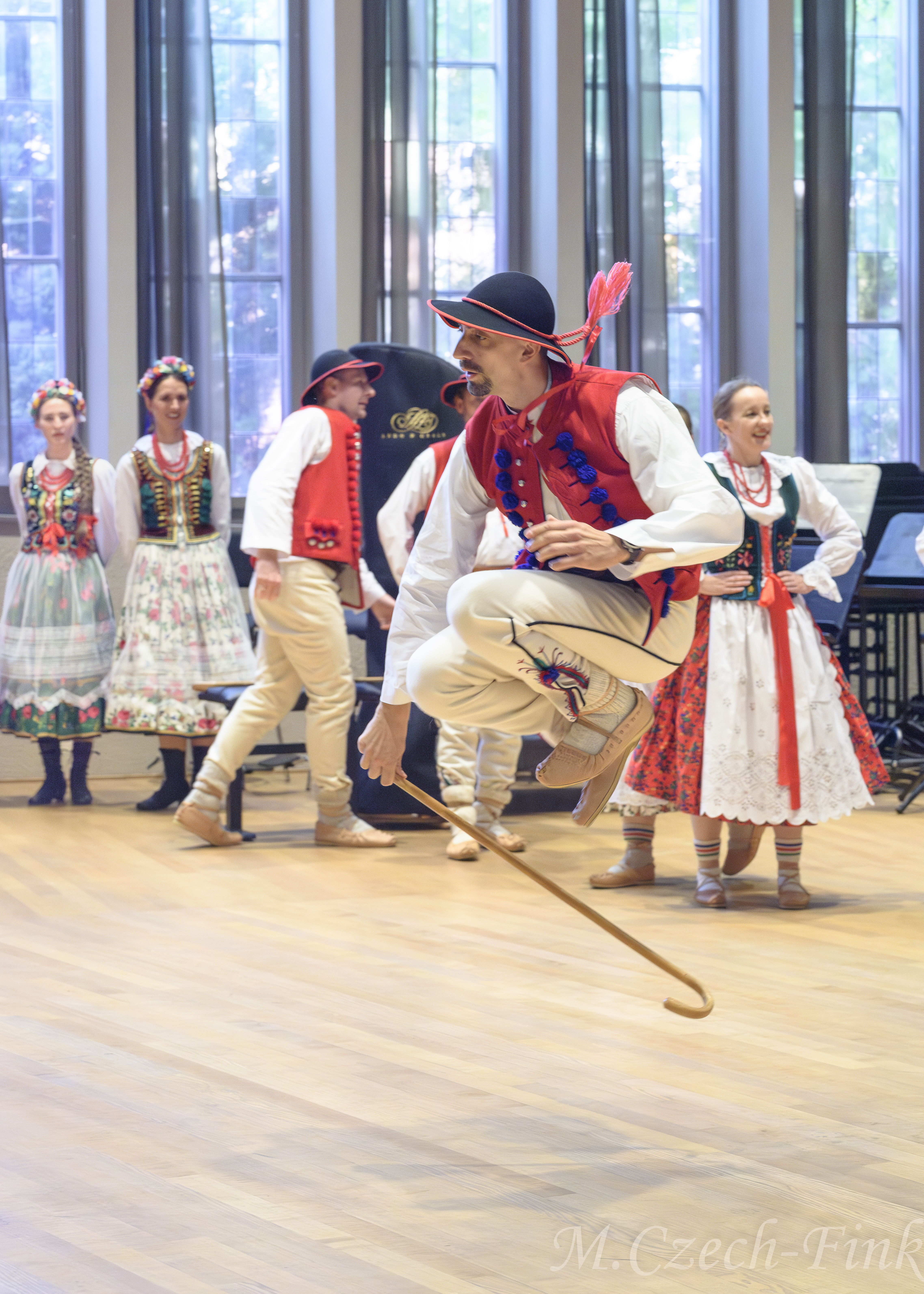 Auftritt des polnischen Tanzensembles LASOWIACY am 30. September 2024 in Basel.