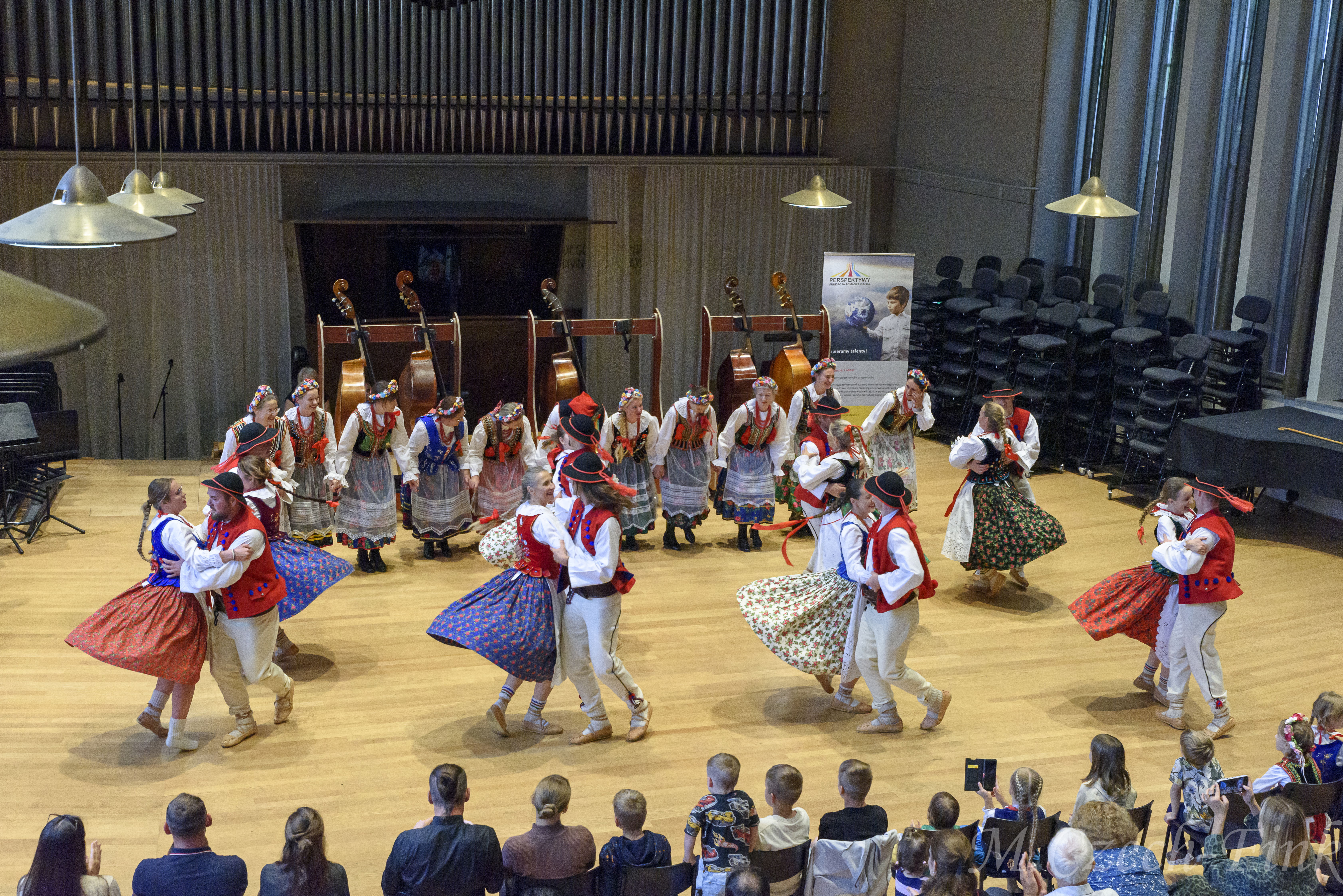 Auftritt des polnischen Tanzensembles LASOWIACY am 30. September 2024 in Basel.