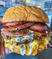 Naples 911 Giant Jersey Cheeseburger