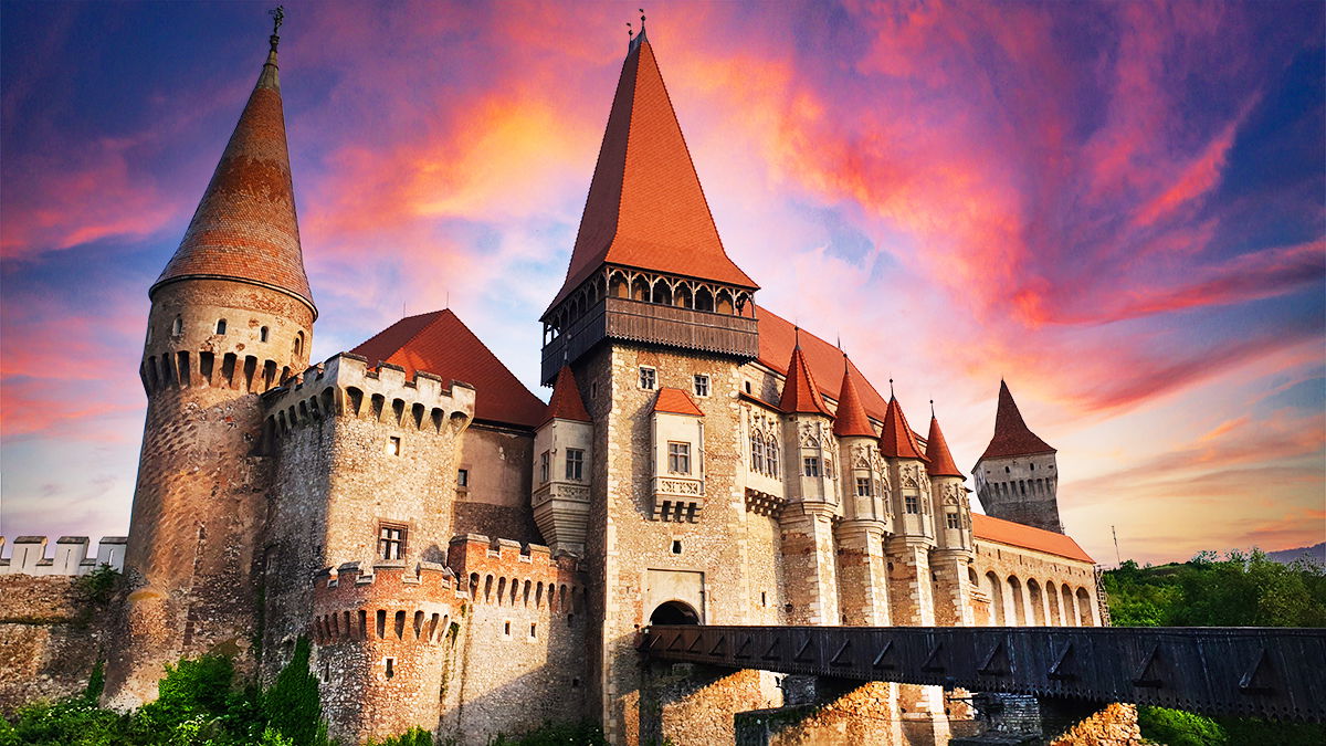  One-Day Corvin Castle and Fortress of Deva Tour