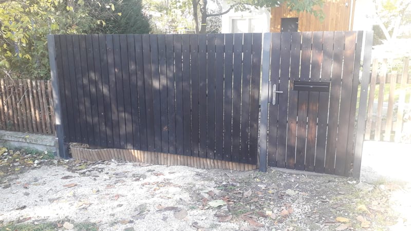 Kis és nagykapu átalakítás, égetett és olajozott deszkával borítva.